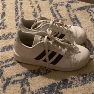 Girls adidas superstars 1 1/2